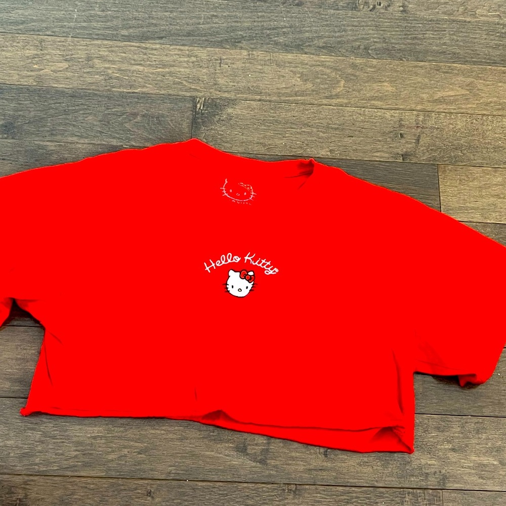 SANRIO HELLO KITTY CROP TOP SHIRT RED